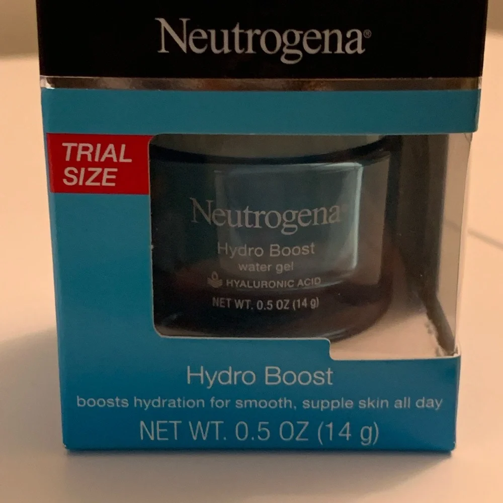 Neutrogena Hydro Boost Bundle - Picture 2 of 3